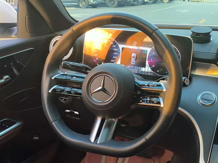 Фото 9 - Mercedes-Benz C-Class