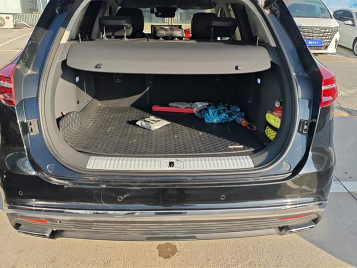 Фото 4 - Hongqi HS5