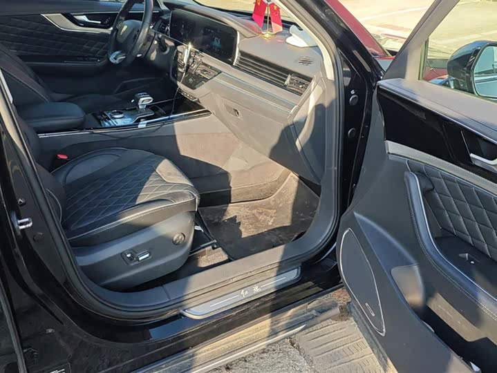 Фото 8 - Hongqi HS5