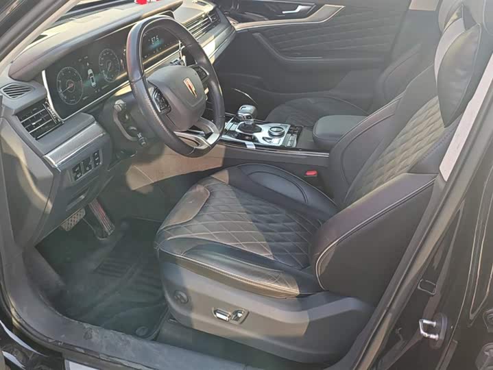 Фото 9 - Hongqi HS5