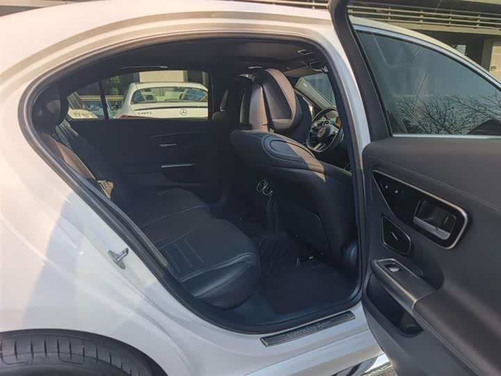 Фото 5 - Mercedes-Benz C-Class