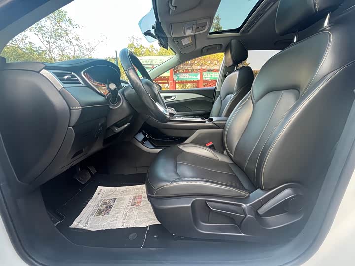 Фото 6 - Roewe i6 Max EV