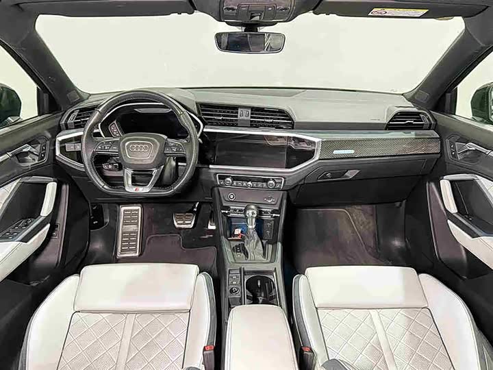 Фото 9 - Audi Q3