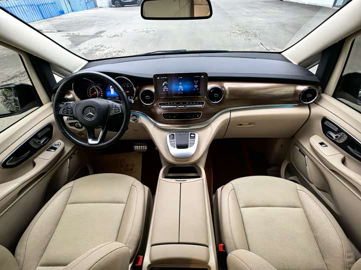 Фото 5 - Mercedes-Benz V-Class