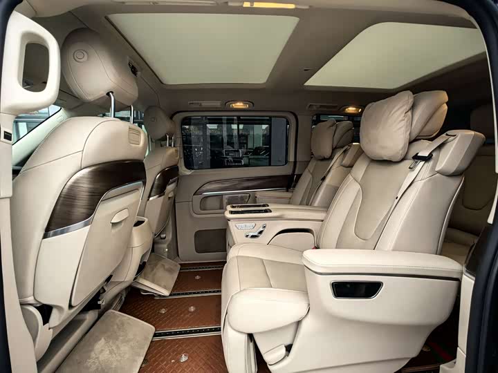 Фото 6 - Mercedes-Benz V-Class