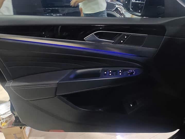 Фото 7 - Volkswagen Passat