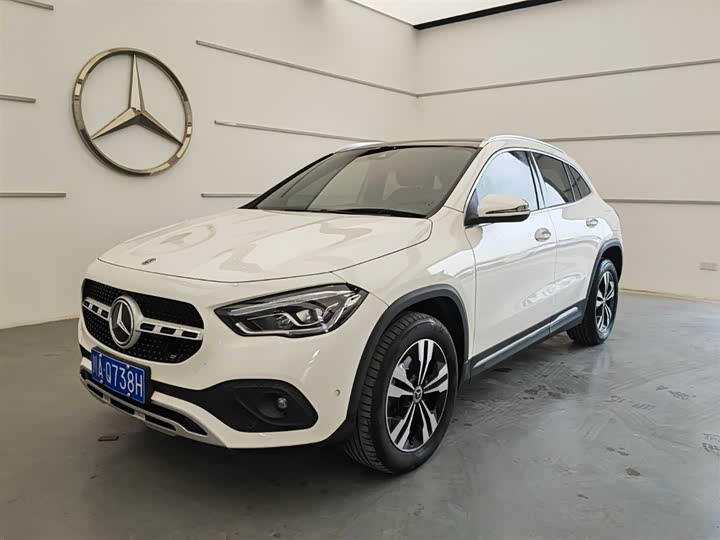 Фото 1 - Mercedes-Benz GLA-Class