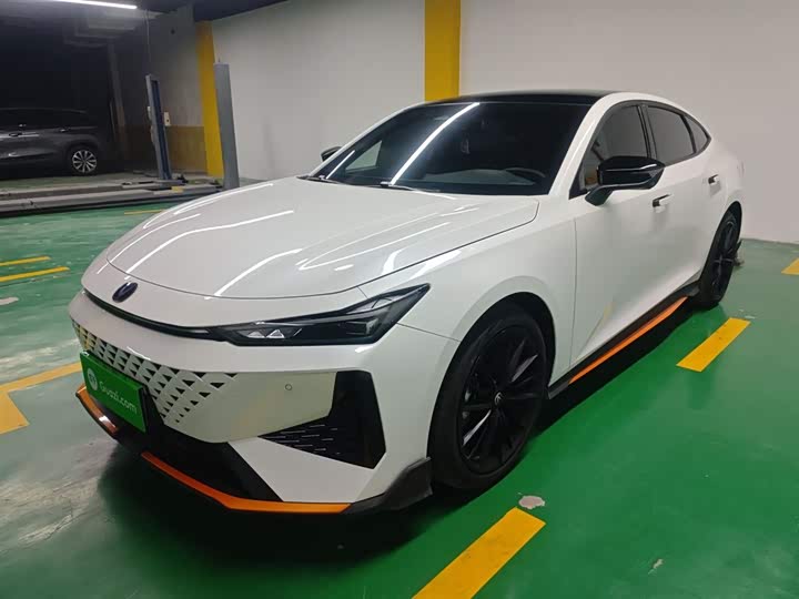 Фото 2 - Changan UNI-V