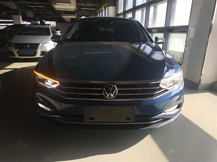 Фото 3 - Volkswagen Passat Variant
