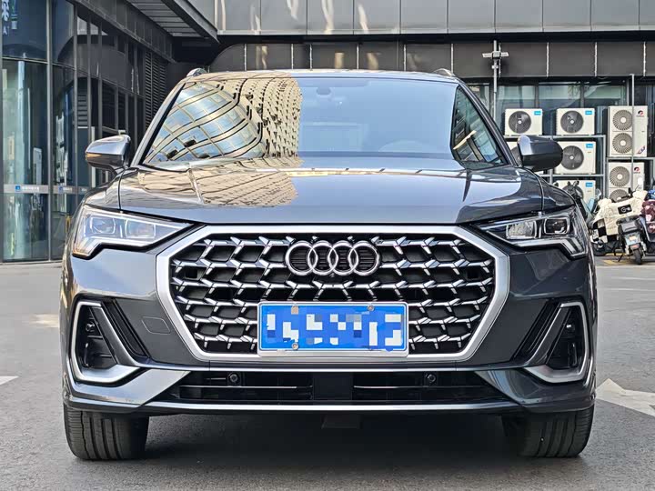 Фото 2 - Audi Q3