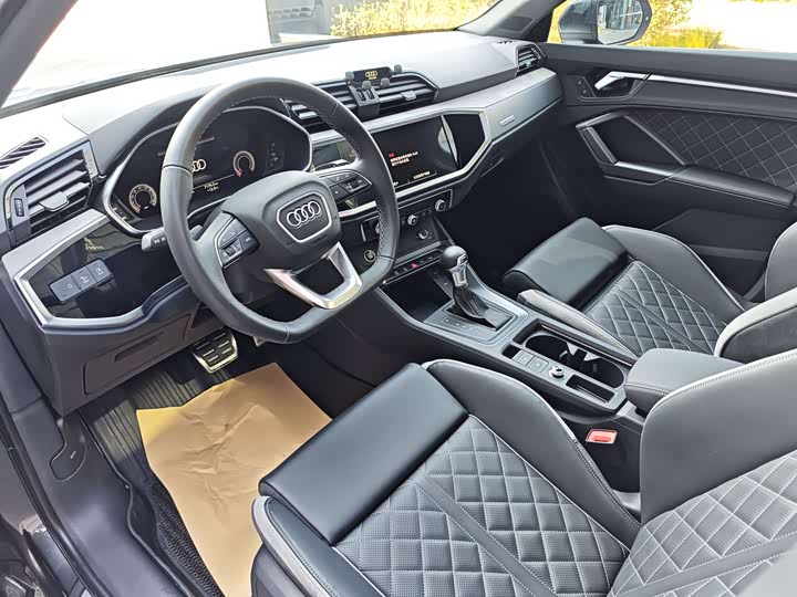 Фото 7 - Audi Q3