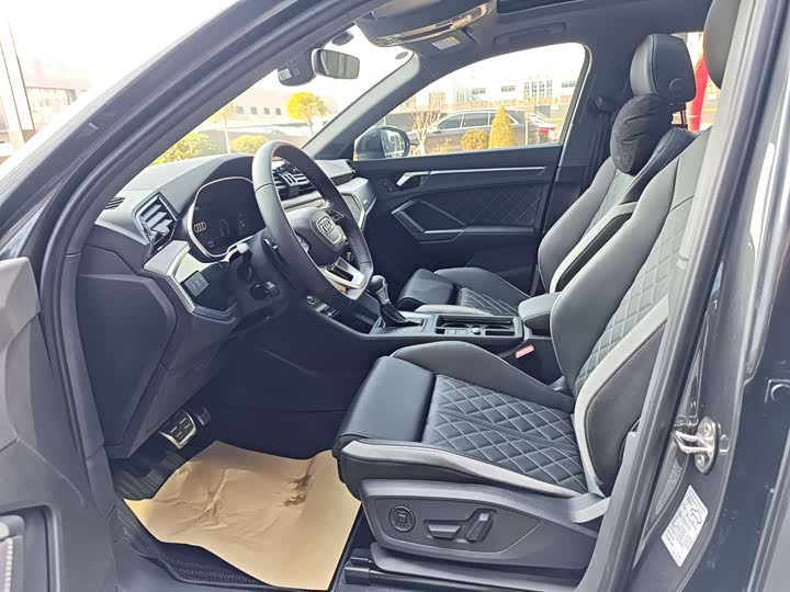 Фото 9 - Audi Q3