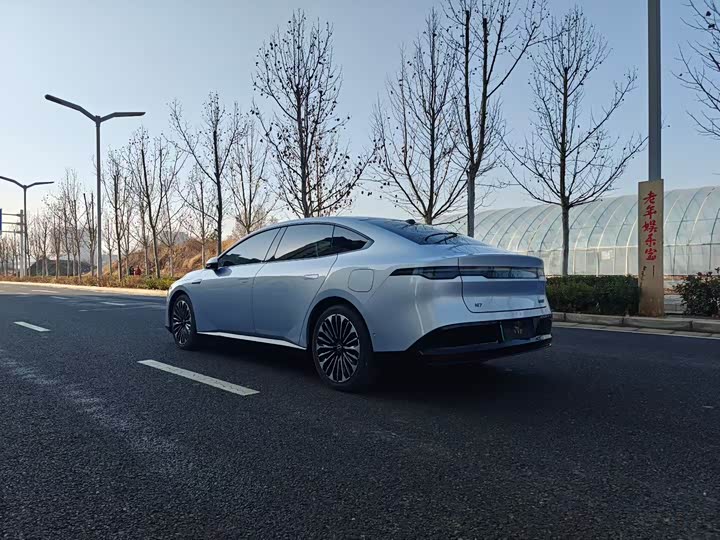 Фото 5 - Nissan N7