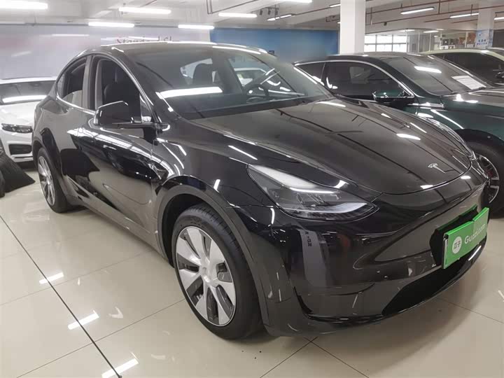 Фото 4 - Tesla Model Y