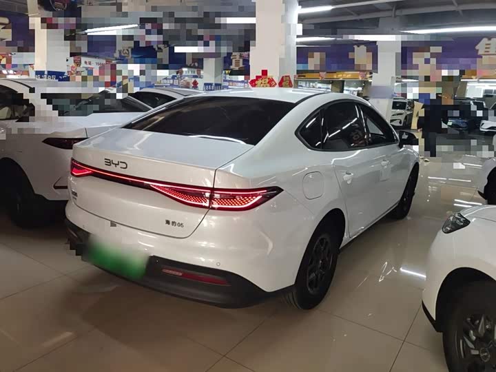 Фото 7 - BYD Seal 05 DM-i Hybrid