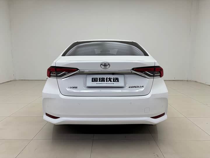 Фото 5 - Toyota Corolla