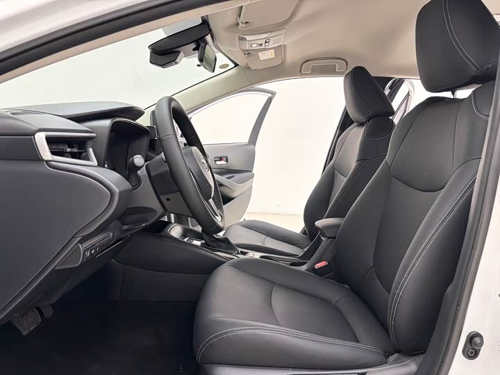 Фото 7 - Toyota Corolla