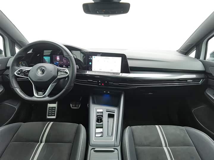 Фото 5 - Volkswagen Golf