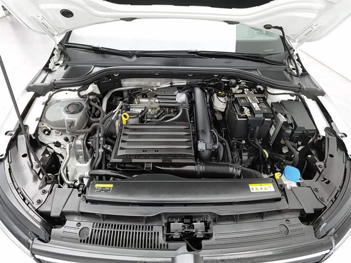 Фото 6 - Volkswagen Golf