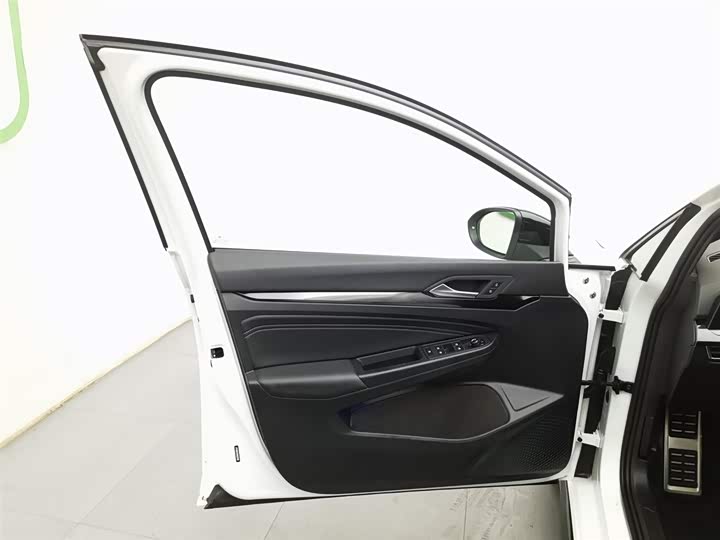 Фото 8 - Volkswagen Golf