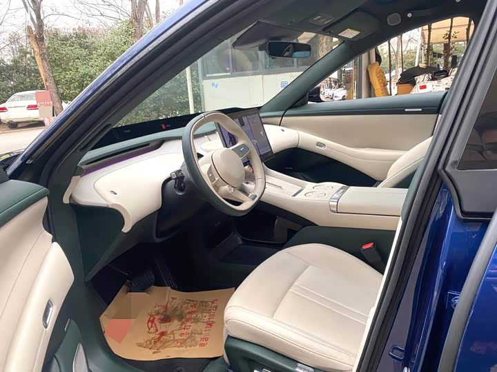 Фото 7 - Xiaomi YU7