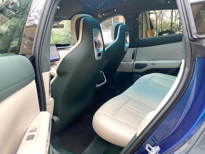 Фото 8 - Xiaomi YU7