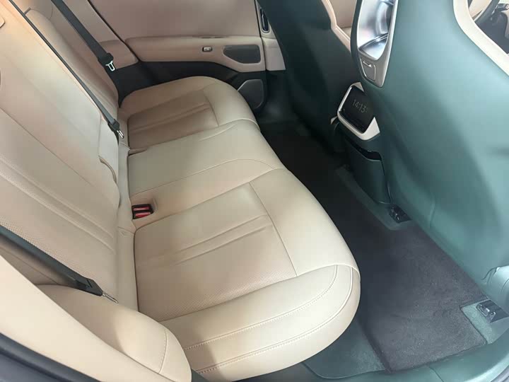 Фото 9 - Xiaomi YU7