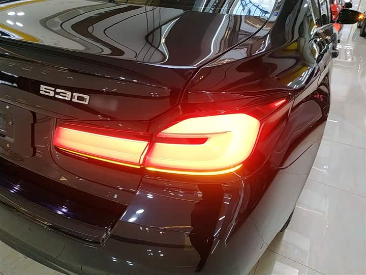 Фото 8 - BMW 5 Series