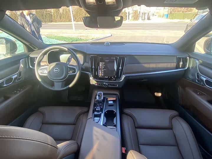 Фото 4 - Volvo S90