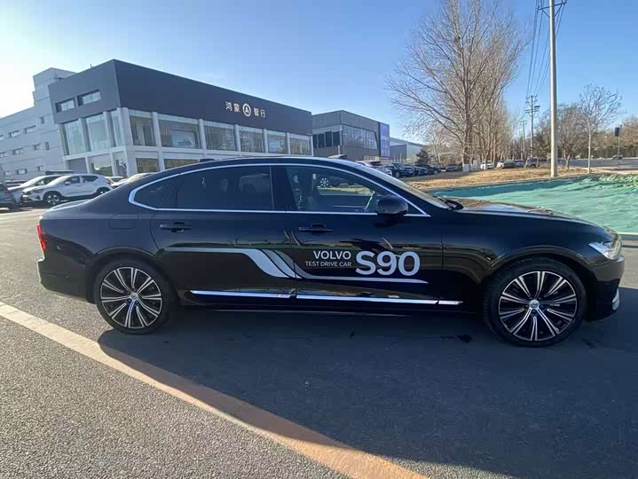 Фото 7 - Volvo S90