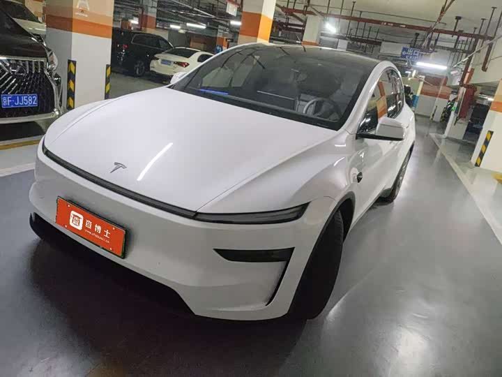 Фото 1 - Tesla Model Y