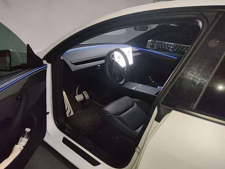 Фото 3 - Tesla Model Y