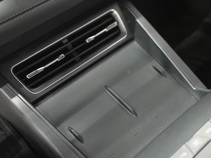 Фото 9 - BYD Qin L