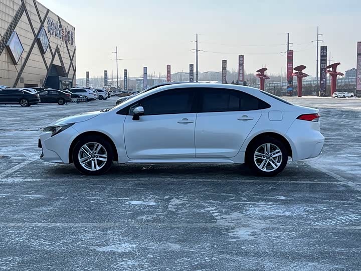 Фото 2 - Toyota Levin