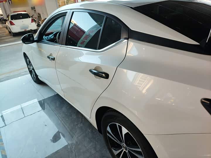 Фото 5 - Nissan Sylphy