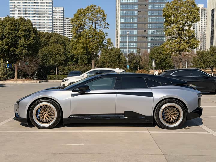 Фото 6 - HiPhi Z