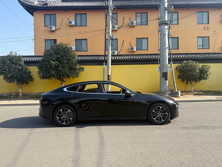 Фото 4 - XPeng P7