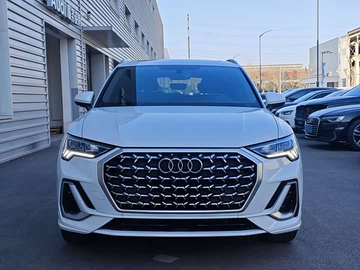 Фото 2 - Audi Q3