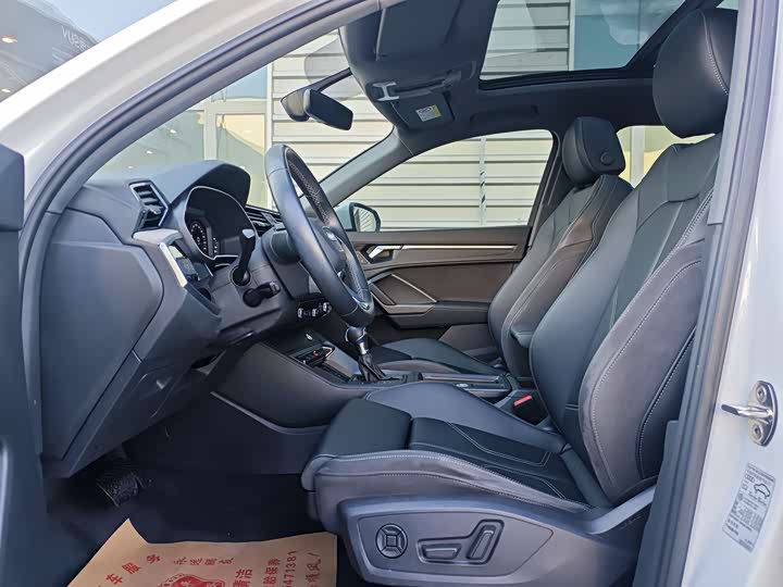 Фото 9 - Audi Q3