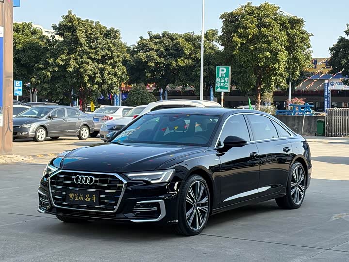 Фото 1 - Audi A6L