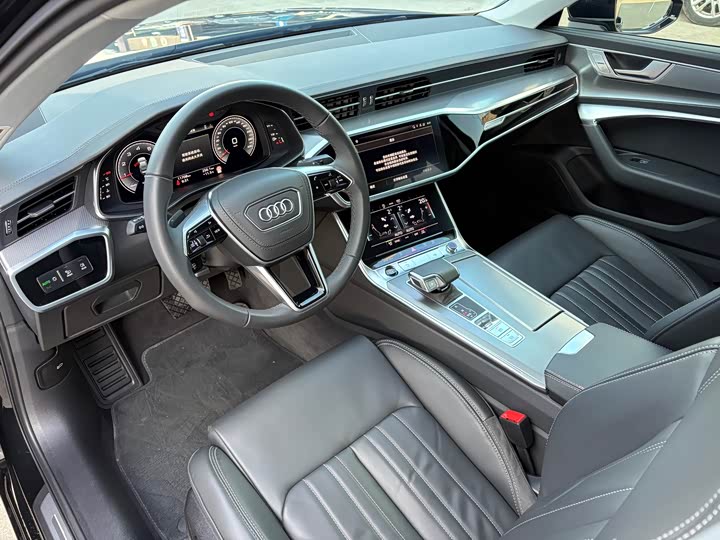 Фото 5 - Audi A6L