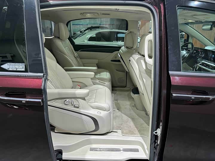 Фото 8 - Buick GL8 ES