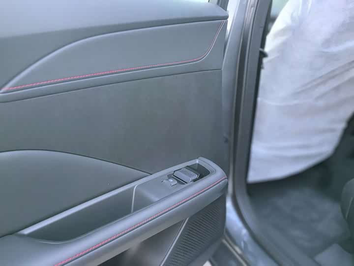 Фото 8 - MG Motor 5