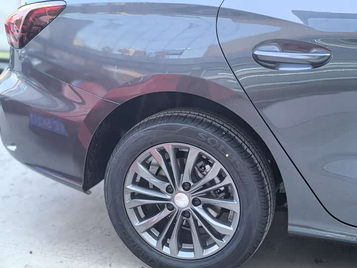 Фото 9 - MG Motor 5