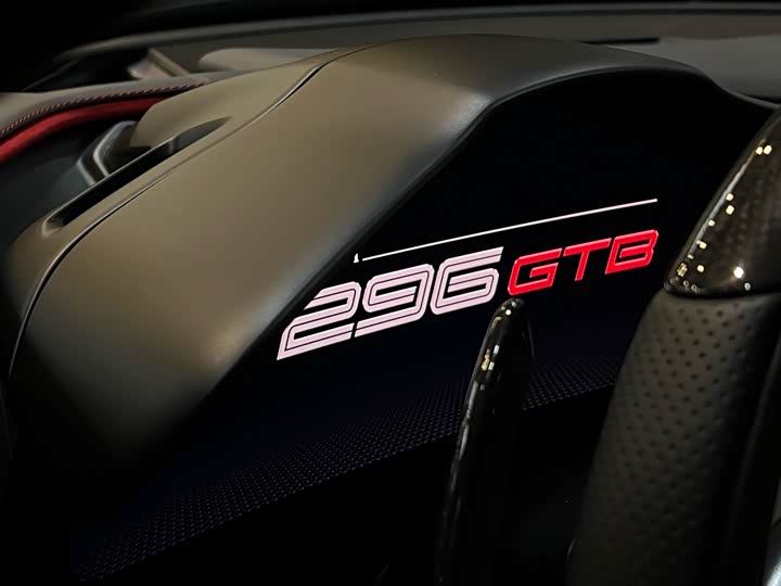 Фото 6 - Ferrari 296