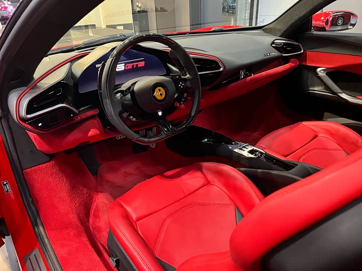 Фото 7 - Ferrari 296