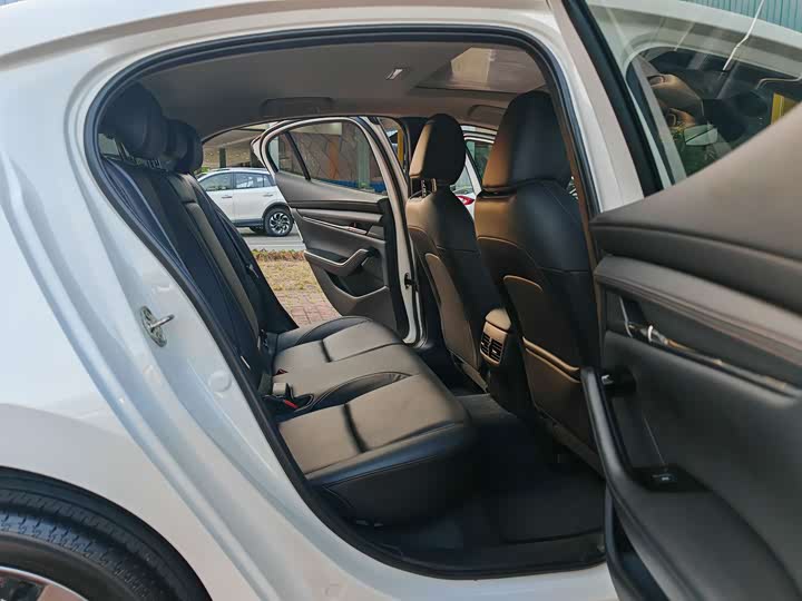 Фото 8 - Mazda 3 (Axela)