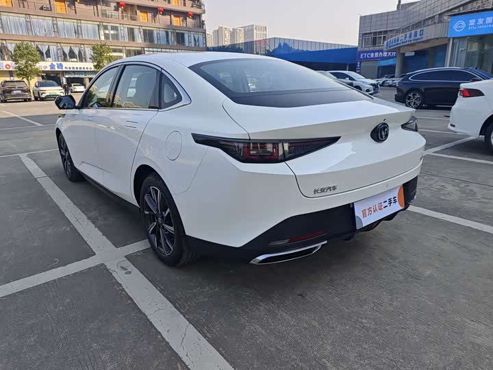 Фото 7 - Changan Eado Plus