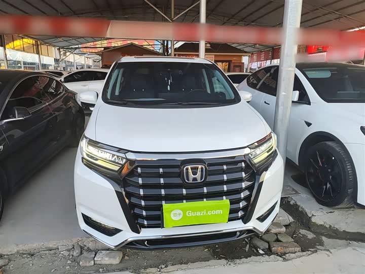 Фото 3 - Honda Elysion