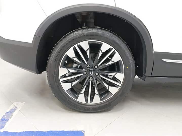 Фото 6 - Bestune T77